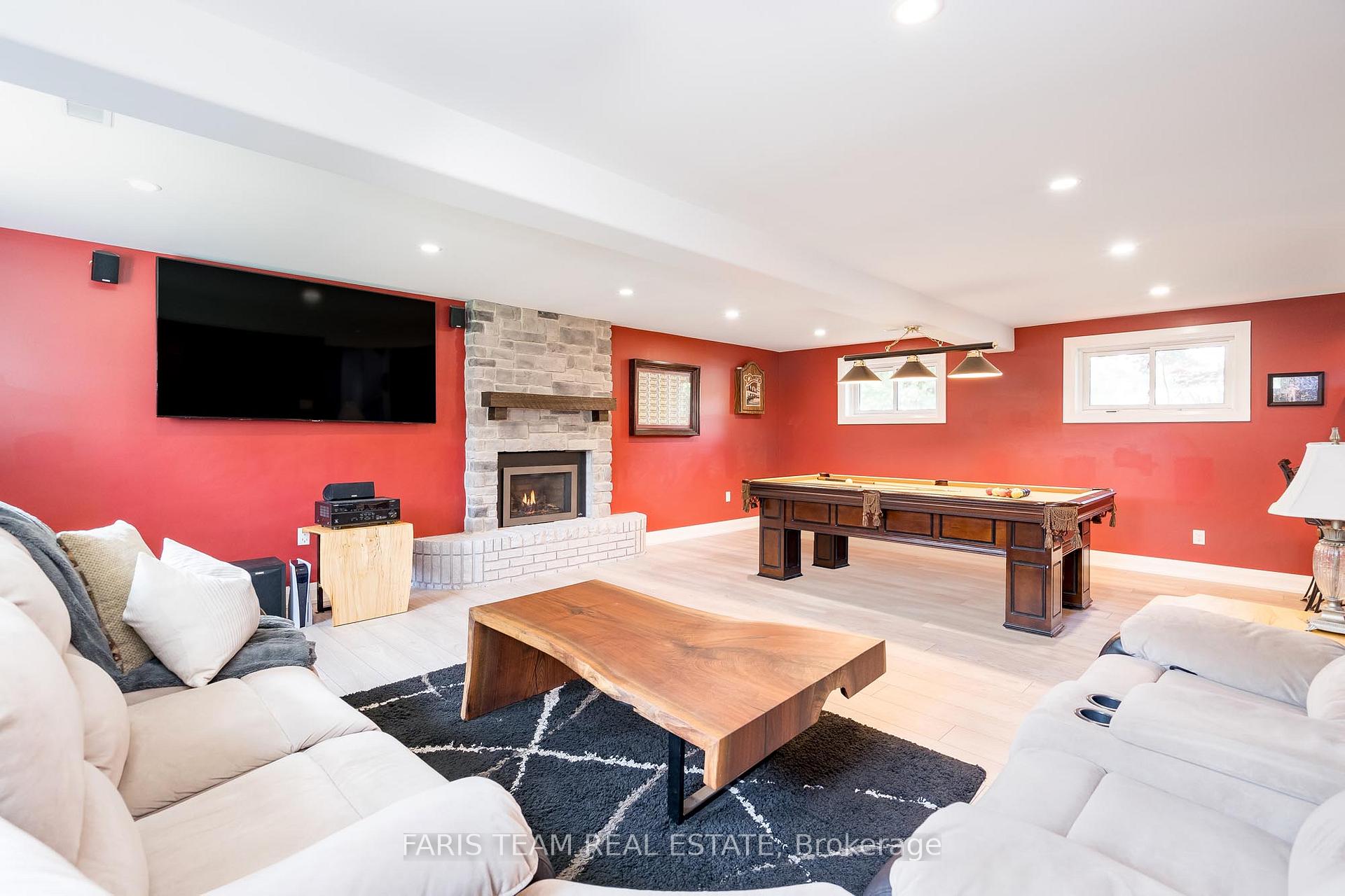 Photo 25 of 2077 Thompson Street, Innisfil, Alcona — HOMEH