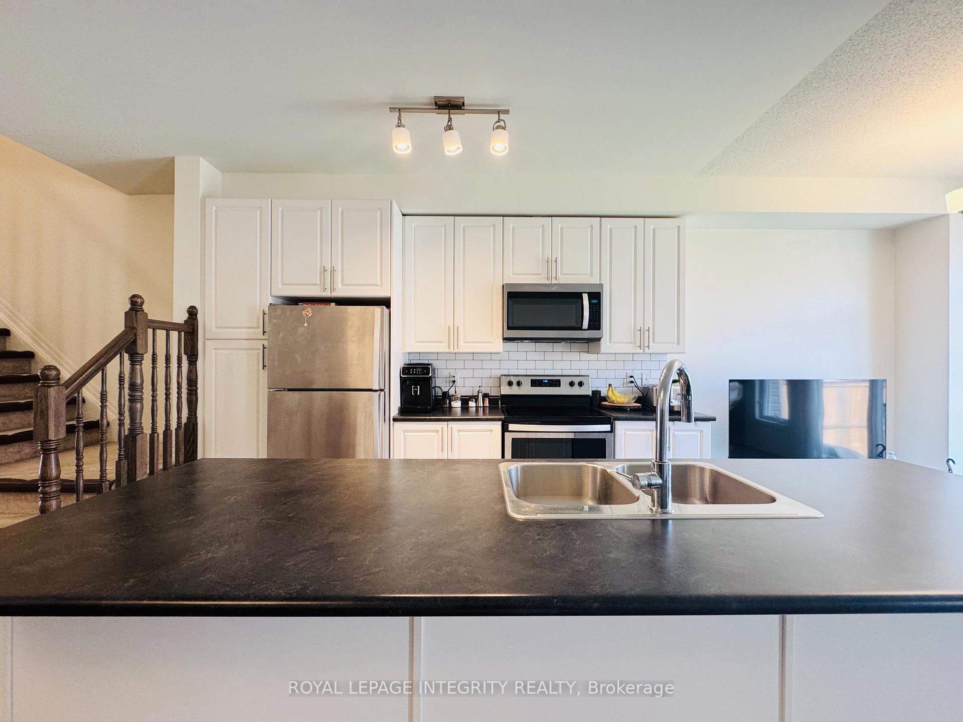 Photo 11 of 171 Overberg Way, Ottawa, Kanata - Emerald Meadows/Trailwest — HOMEH