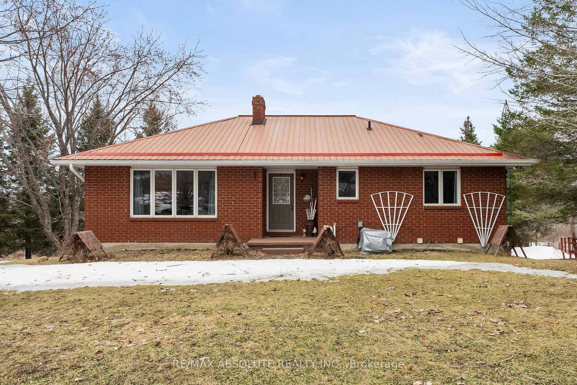 Photo 1 of 864 McLachlan Road, McNab/Braeside, Mcnab/Braeside Twps — HOMEH