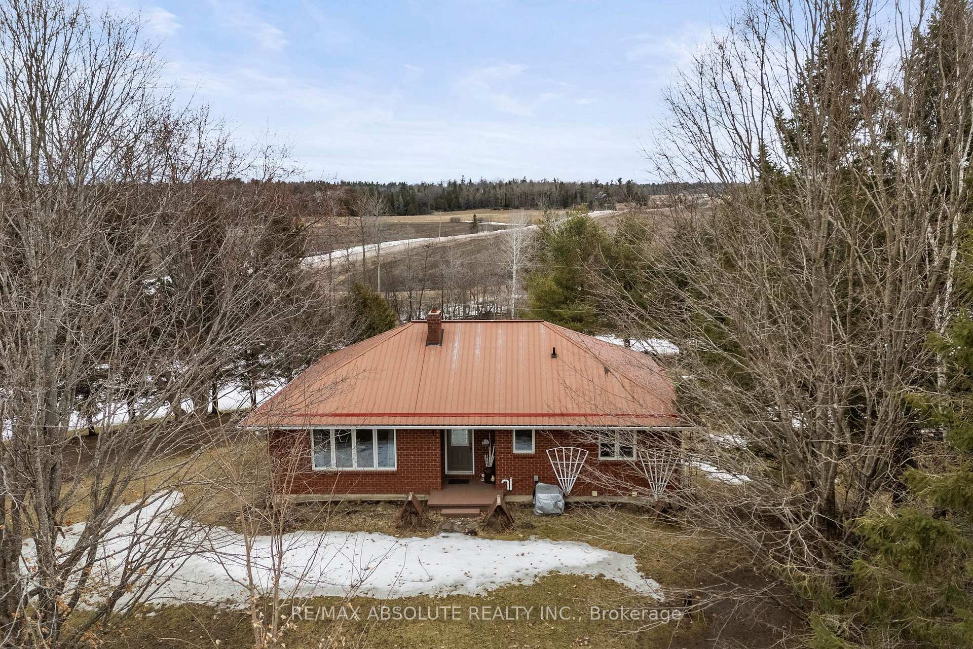 Photo 2 of 864 McLachlan Road, McNab/Braeside, Mcnab/Braeside Twps — HOMEH
