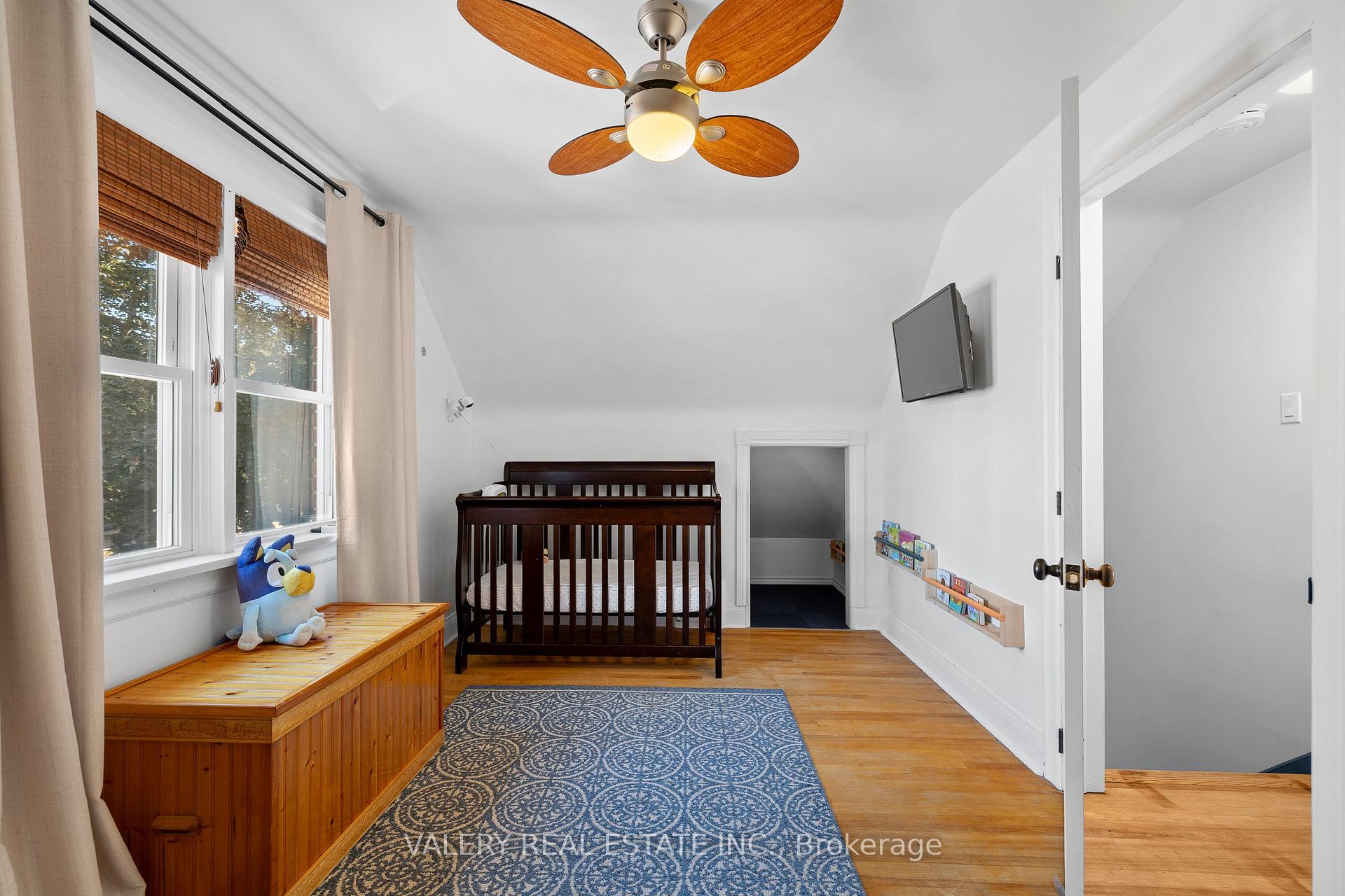 Photo 13 of 121 Adelaide Street, Kitchener, Victoria Hills — HOMEH