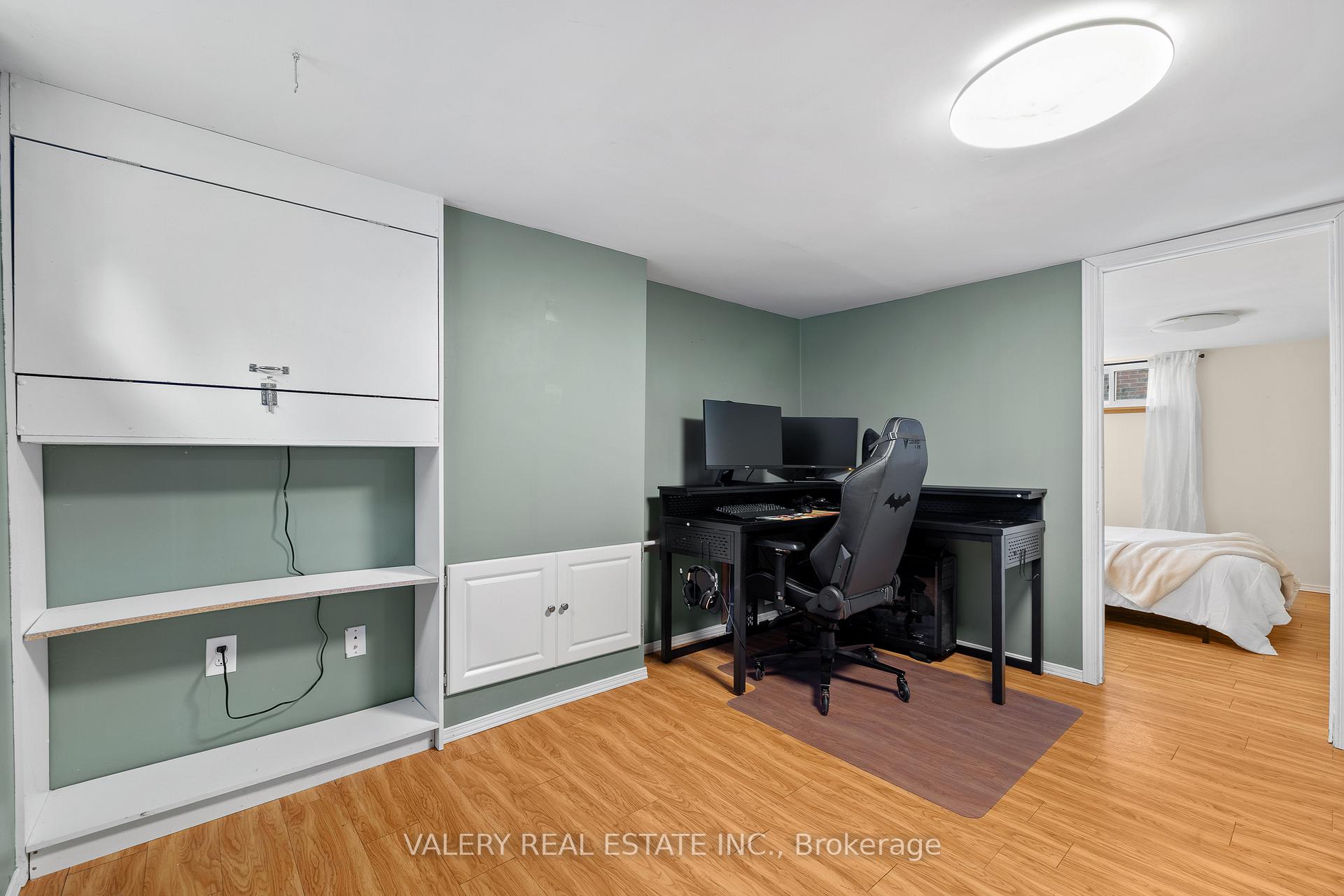 Photo 15 of 121 Adelaide Street, Kitchener, Victoria Hills — HOMEH