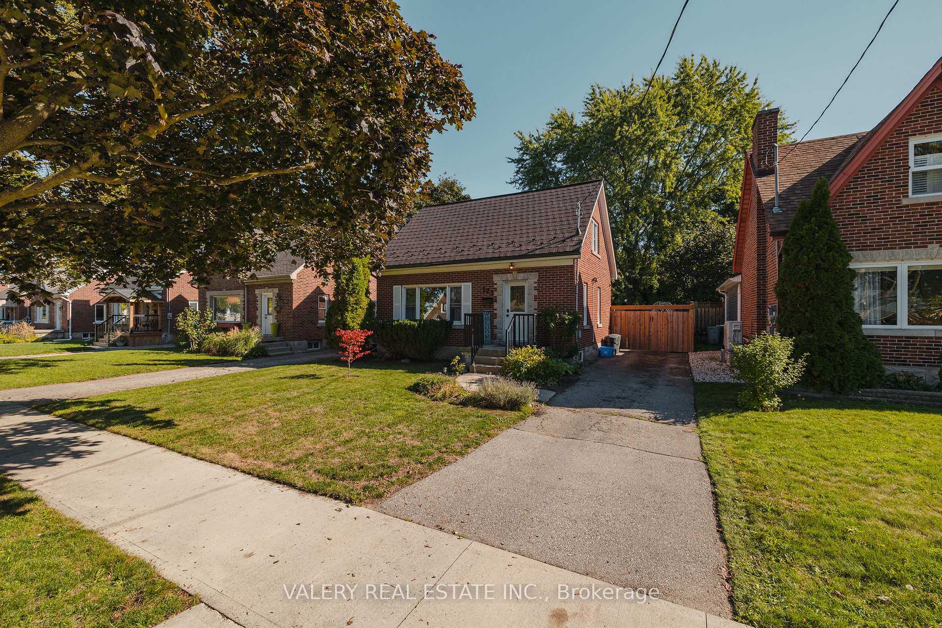 Photo 22 of 121 Adelaide Street, Kitchener, Victoria Hills — HOMEH