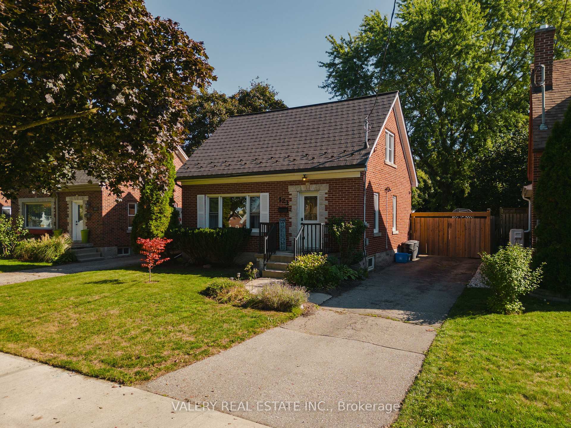 Photo 23 of 121 Adelaide Street, Kitchener, Victoria Hills — HOMEH