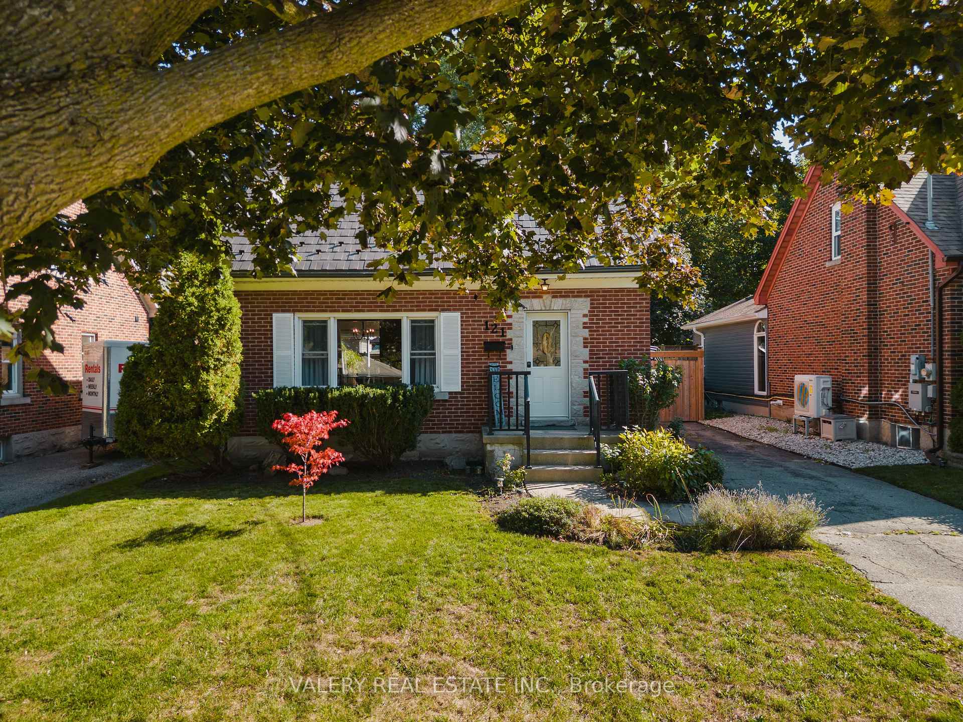 Photo 24 of 121 Adelaide Street, Kitchener, Victoria Hills — HOMEH