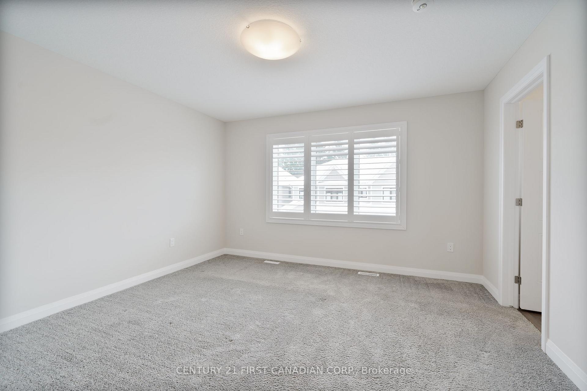 Photo 13 of Unit 34, 1 Miller Drive, Lucan Biddulph, Lucan — HOMEH