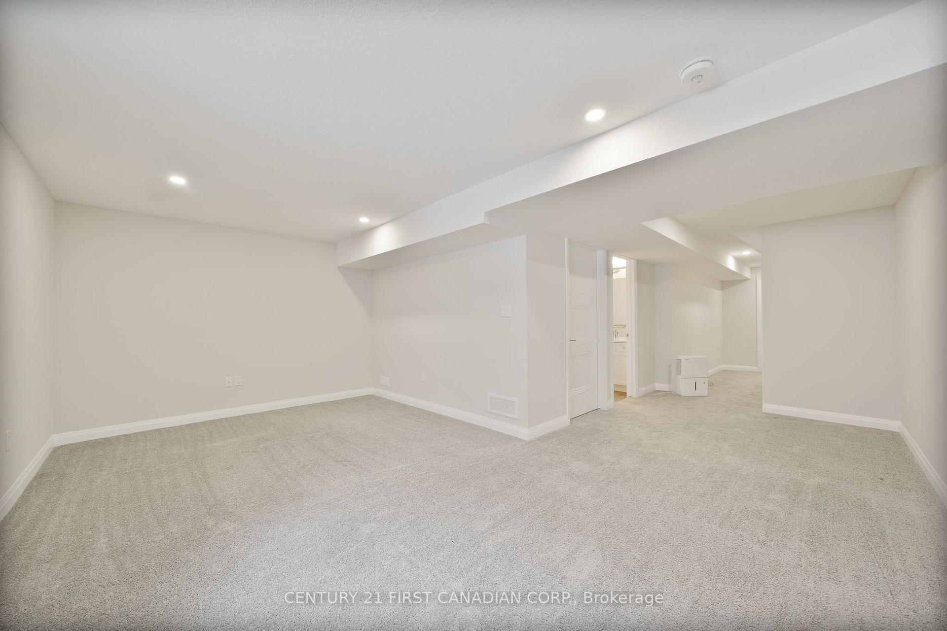 Photo 25 of Unit 34, 1 Miller Drive, Lucan Biddulph, Lucan — HOMEH