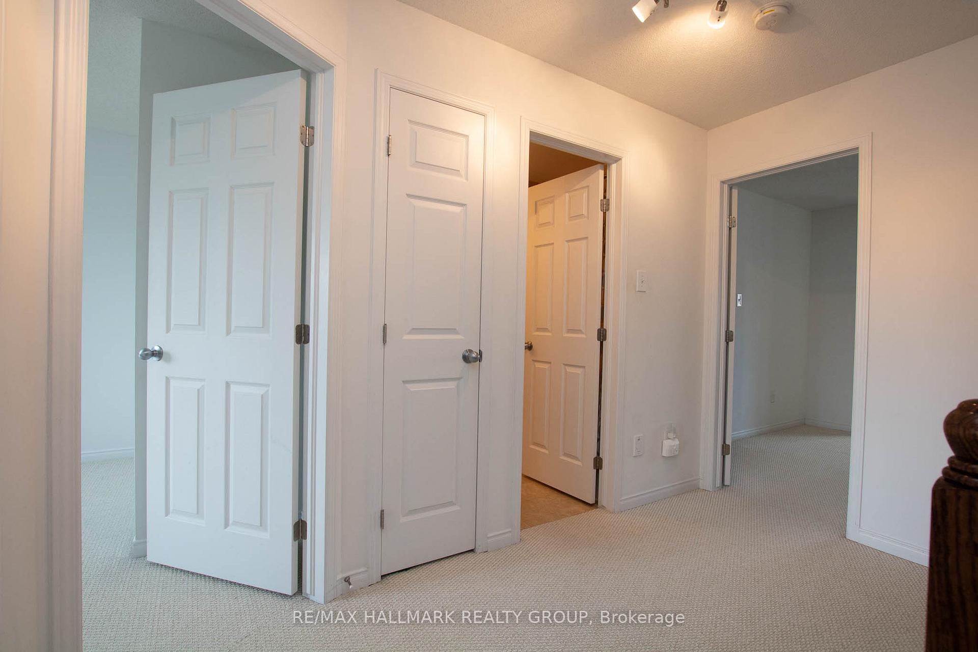 Photo 15 of 126 Lokoya Street, Ottawa, Kanata - Emerald Meadows/Trailwest — HOMEH