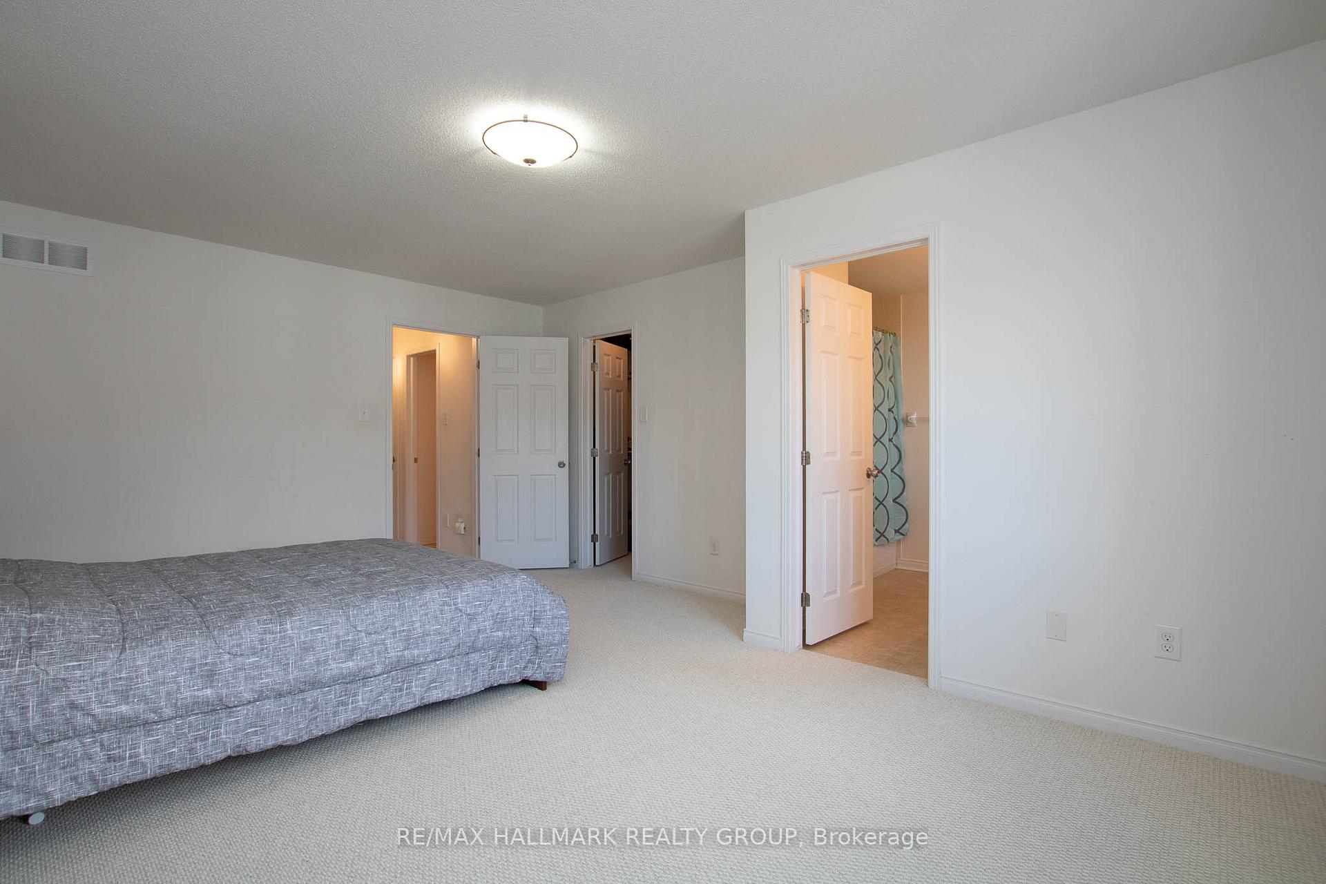 Photo 17 of 126 Lokoya Street, Ottawa, Kanata - Emerald Meadows/Trailwest — HOMEH