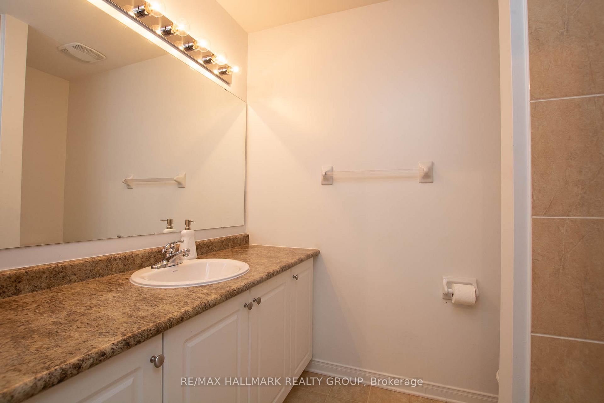 Photo 26 of 126 Lokoya Street, Ottawa, Kanata - Emerald Meadows/Trailwest — HOMEH