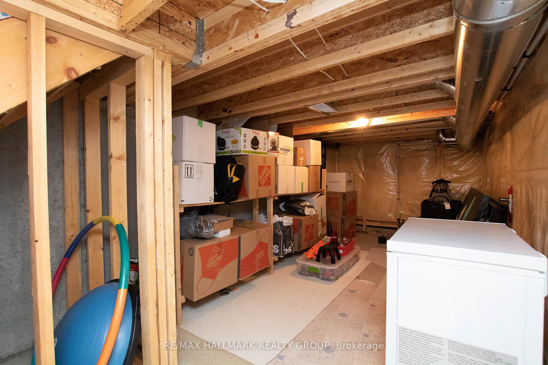 Photo 31 of 126 Lokoya Street, Ottawa, Kanata - Emerald Meadows/Trailwest — HOMEH