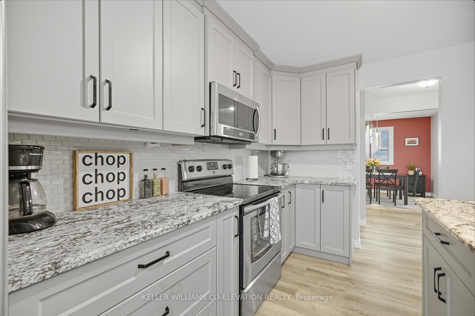 Photo 5 of 286 Tagge Crescent, Kitchener — HOMEH