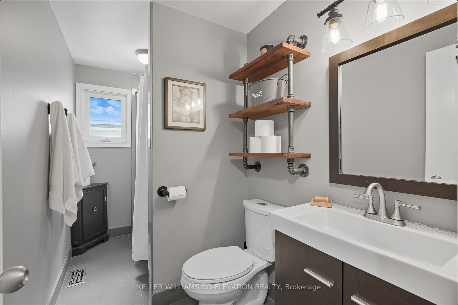 Photo 11 of 286 Tagge Crescent, Kitchener — HOMEH