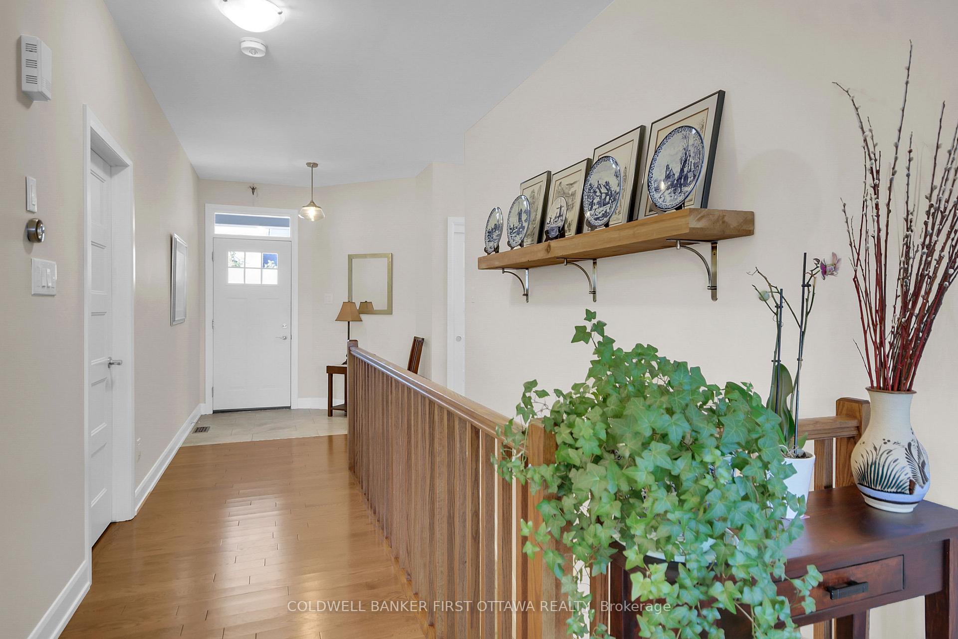 Photo 4 of 893 Artemis Circle, Ottawa, Manotick South to Roger Stevens — HOMEH