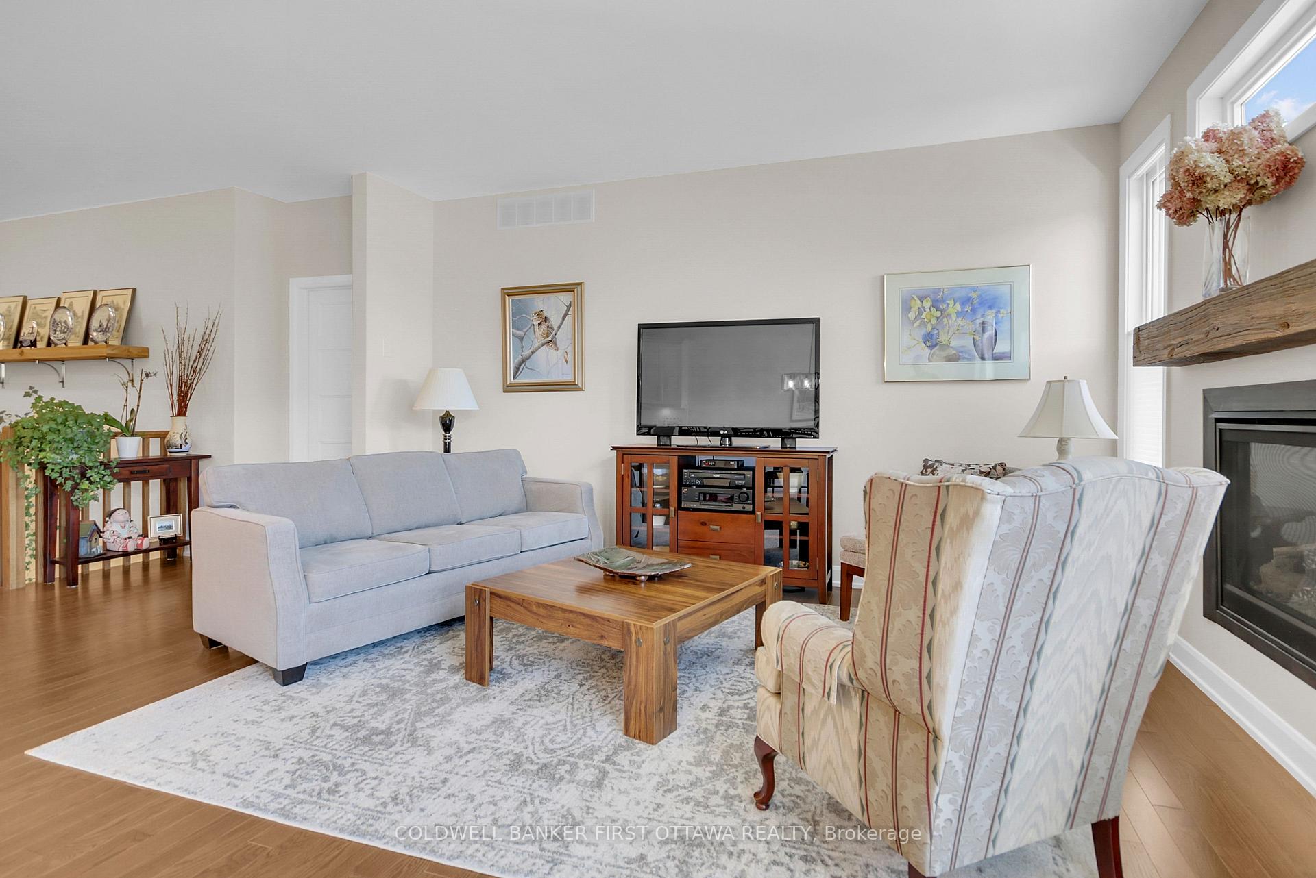 Photo 8 of 893 Artemis Circle, Ottawa, Manotick South to Roger Stevens — HOMEH
