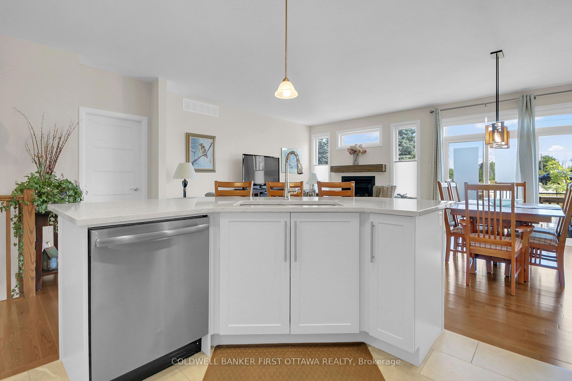 Photo 16 of 893 Artemis Circle, Ottawa, Manotick South to Roger Stevens — HOMEH
