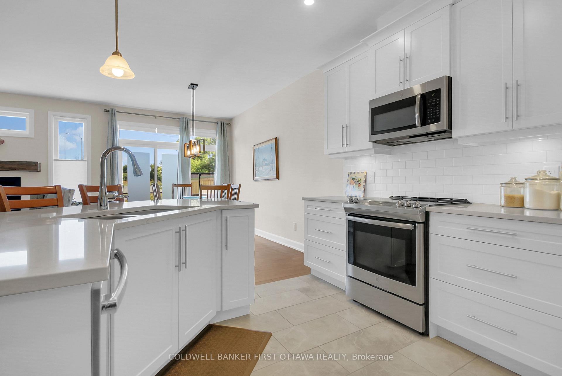 Photo 17 of 893 Artemis Circle, Ottawa, Manotick South to Roger Stevens — HOMEH