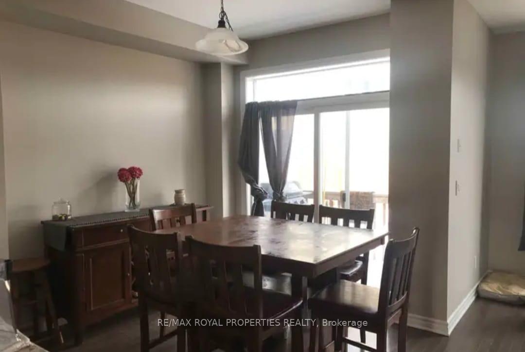 Photo 5 of 1161 Waterside Way, Kingston, Kingston East (Incl Barret Crt) — HOMEH