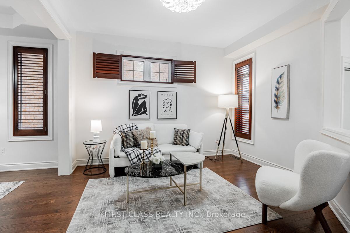 Photo 5 of 15 Hua Du Avenue, Markham, Berczy — HOMEH