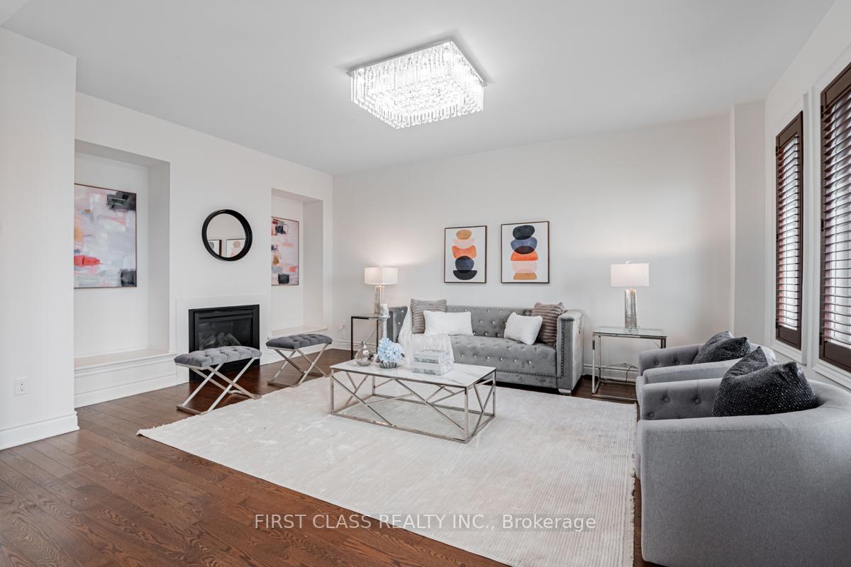 Photo 9 of 15 Hua Du Avenue, Markham, Berczy — HOMEH