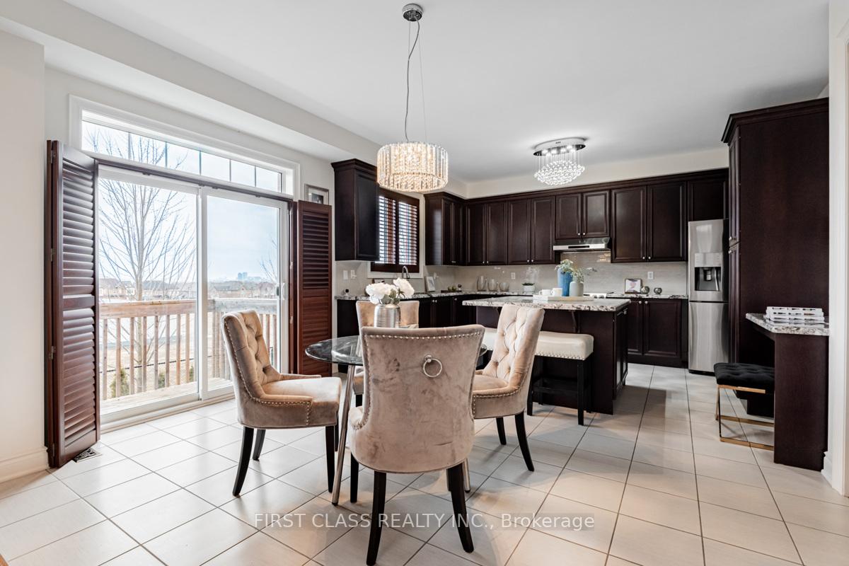 Photo 13 of 15 Hua Du Avenue, Markham, Berczy — HOMEH