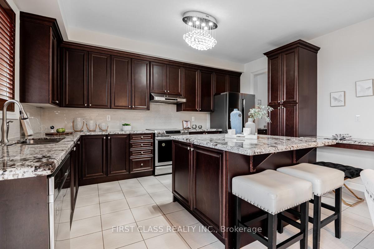 Photo 14 of 15 Hua Du Avenue, Markham, Berczy — HOMEH
