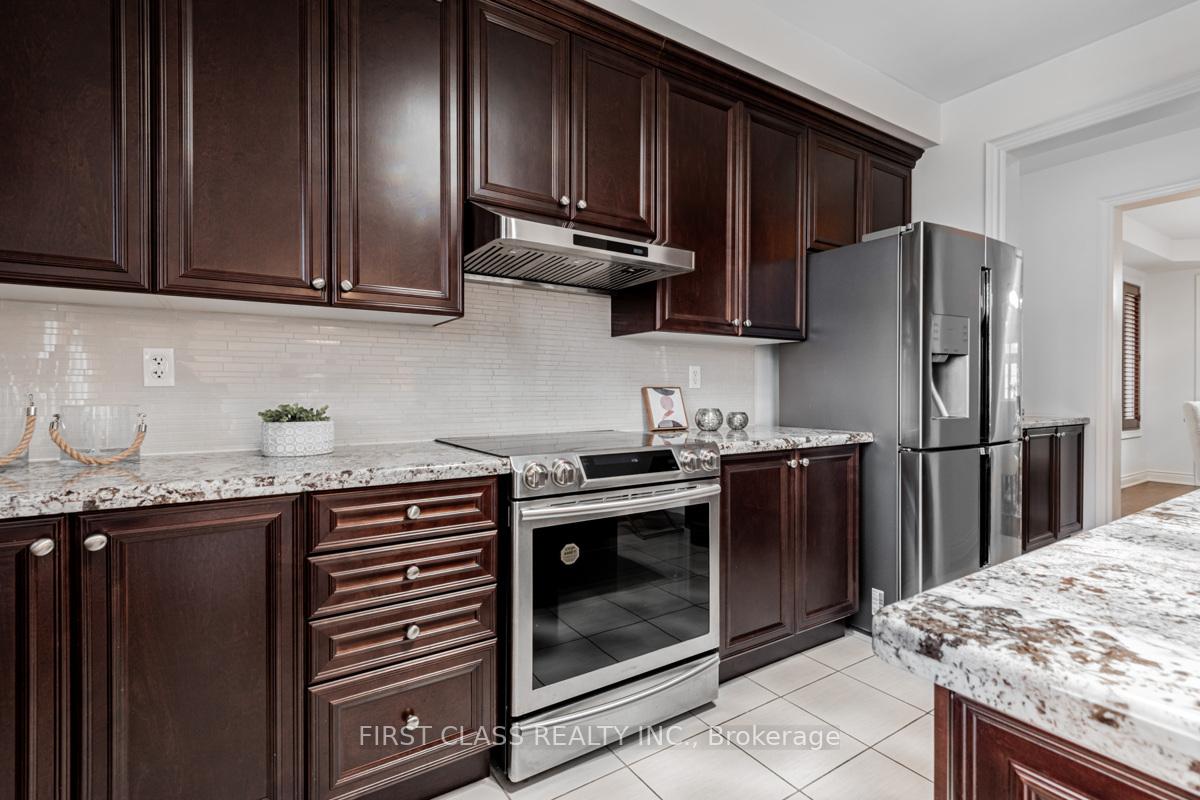 Photo 15 of 15 Hua Du Avenue, Markham, Berczy — HOMEH