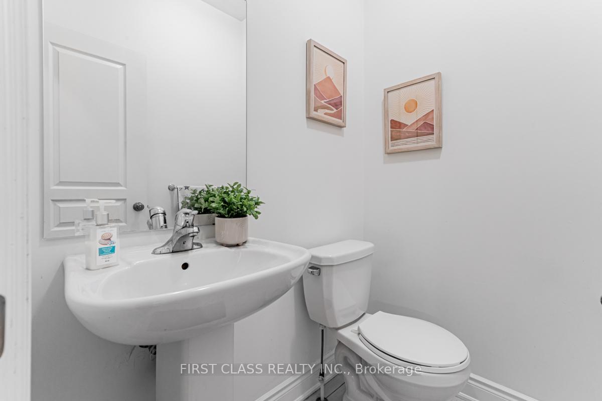 Photo 17 of 15 Hua Du Avenue, Markham, Berczy — HOMEH