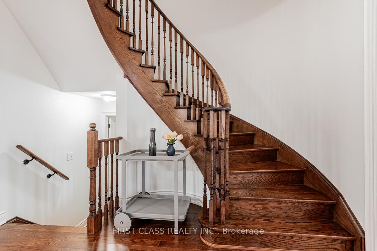 Photo 19 of 15 Hua Du Avenue, Markham, Berczy — HOMEH