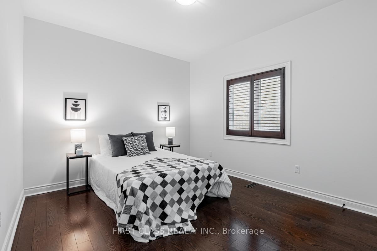Photo 25 of 15 Hua Du Avenue, Markham, Berczy — HOMEH
