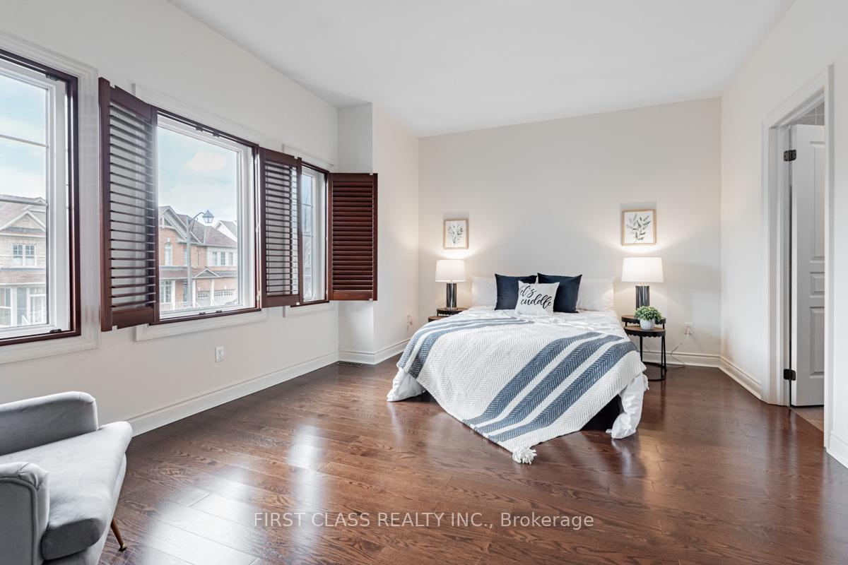 Photo 28 of 15 Hua Du Avenue, Markham, Berczy — HOMEH