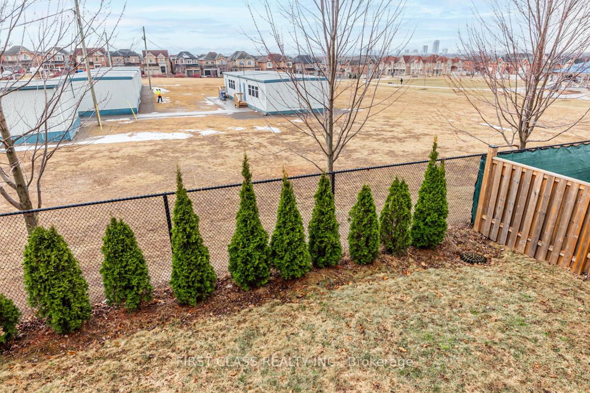 Photo 31 of 15 Hua Du Avenue, Markham, Berczy — HOMEH