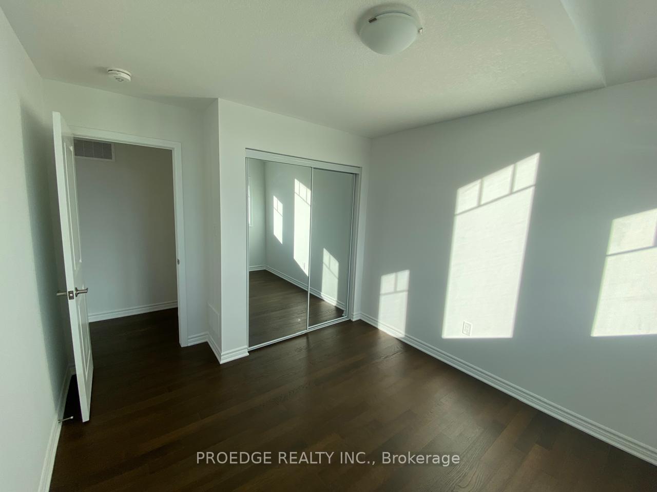 Photo 12 of 316 Rosenberg Way E, Kitchener — HOMEH