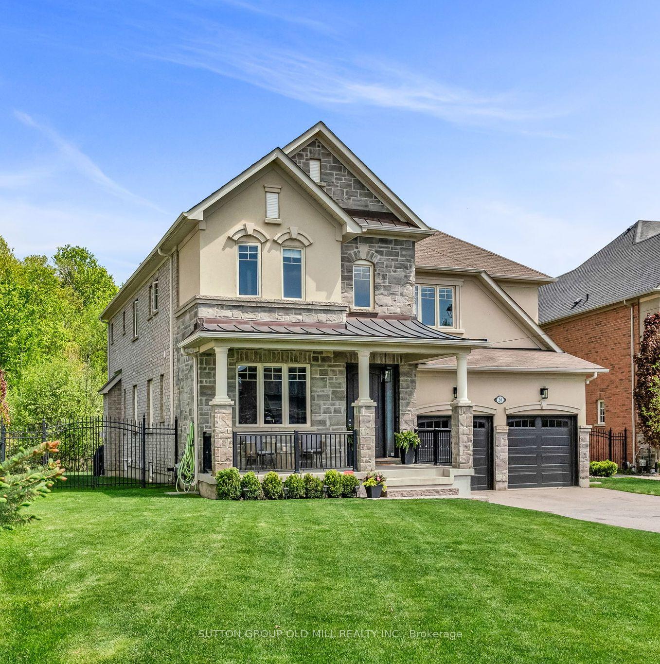Front of 28 Wedgeport Court