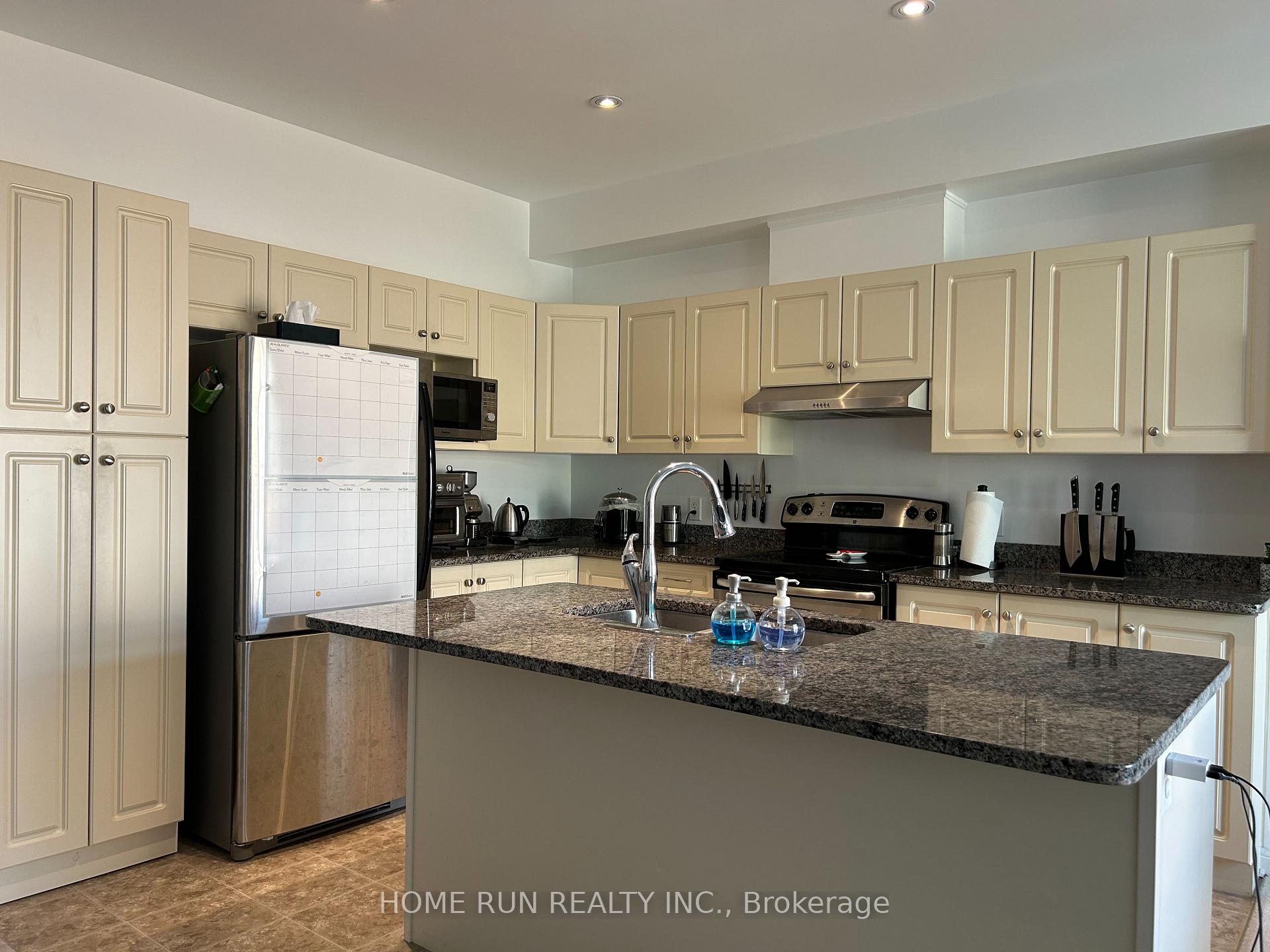 Photo 6 of 139 Battersea Crescent, Ottawa, Kanata - Kanata Lakes/Heritage Hills — HOMEH