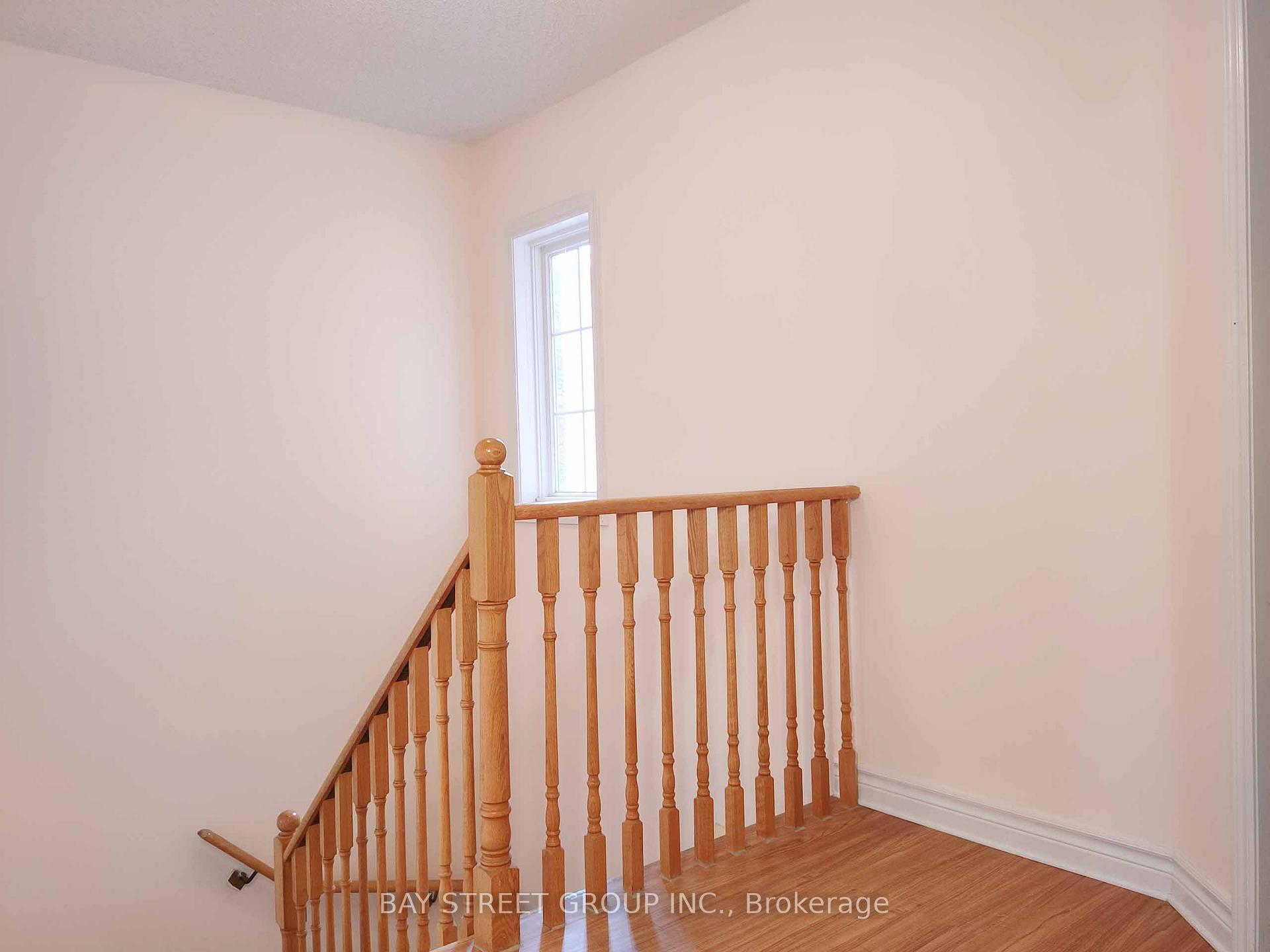 Photo 3 of 76 Greensboro Drive, Markham, Milliken Mills West — HOMEH