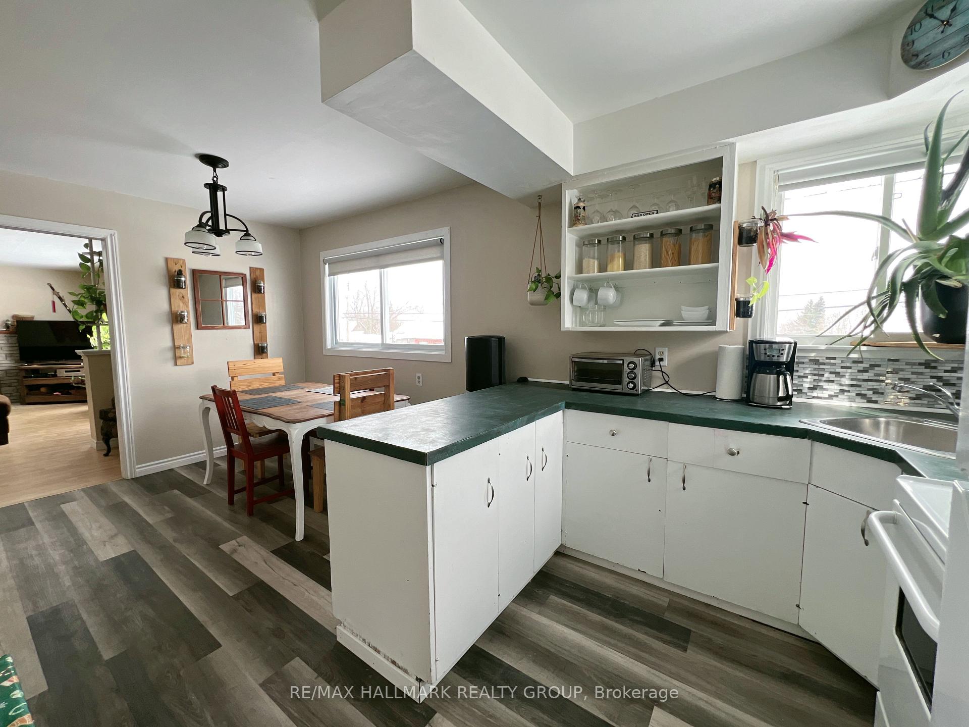 Photo 3 of 805 River Road, McNab/Braeside, Mcnab/Braeside Twps — HOMEH
