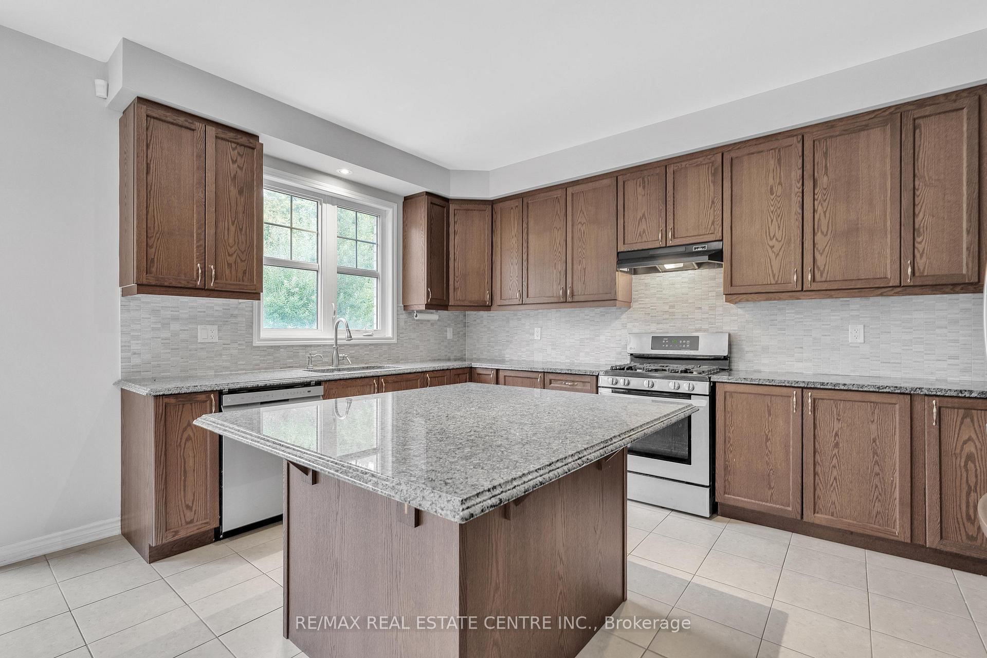 Photo 16 of 260 Shady Glen Crescent, Kitchener — HOMEH