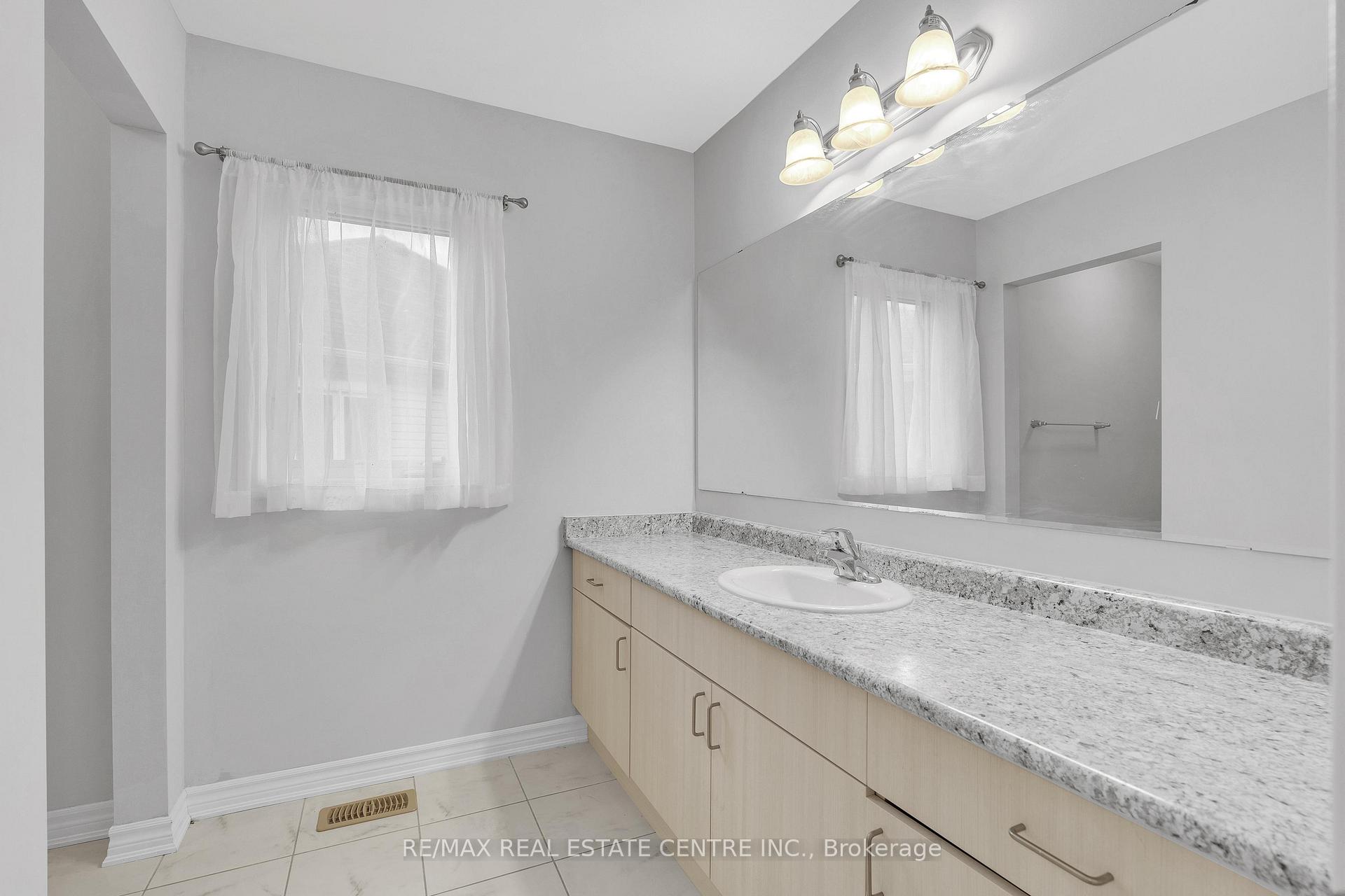 Photo 32 of 260 Shady Glen Crescent, Kitchener — HOMEH
