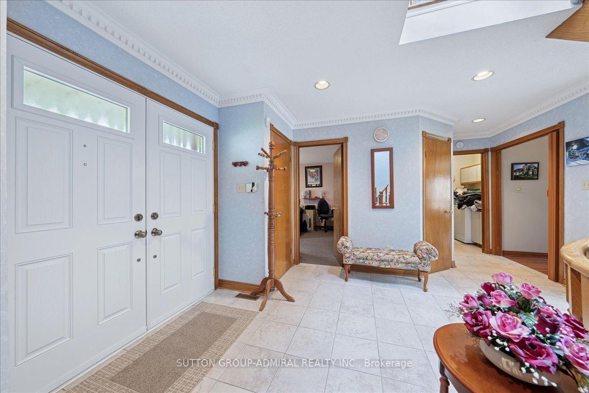 Photo 6 of 106 Sheardown Drive, King, Nobleton — HOMEH