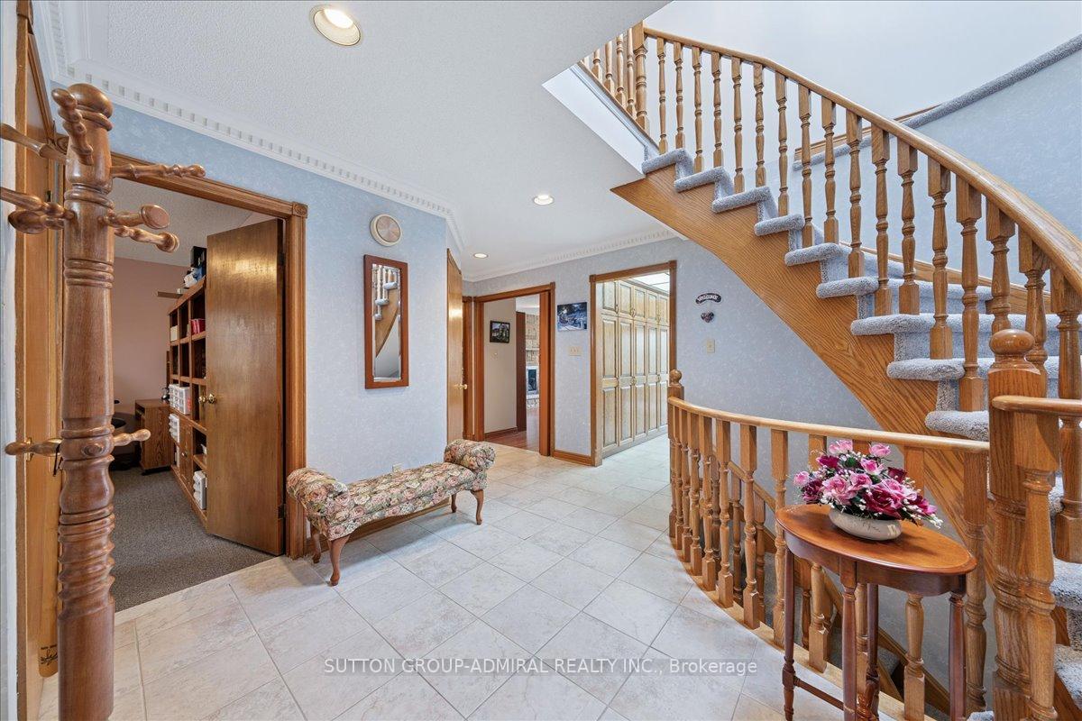 Photo 7 of 106 Sheardown Drive, King, Nobleton — HOMEH