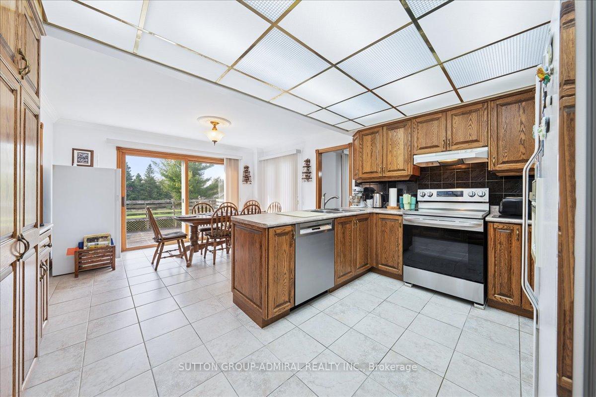 Photo 8 of 106 Sheardown Drive, King, Nobleton — HOMEH