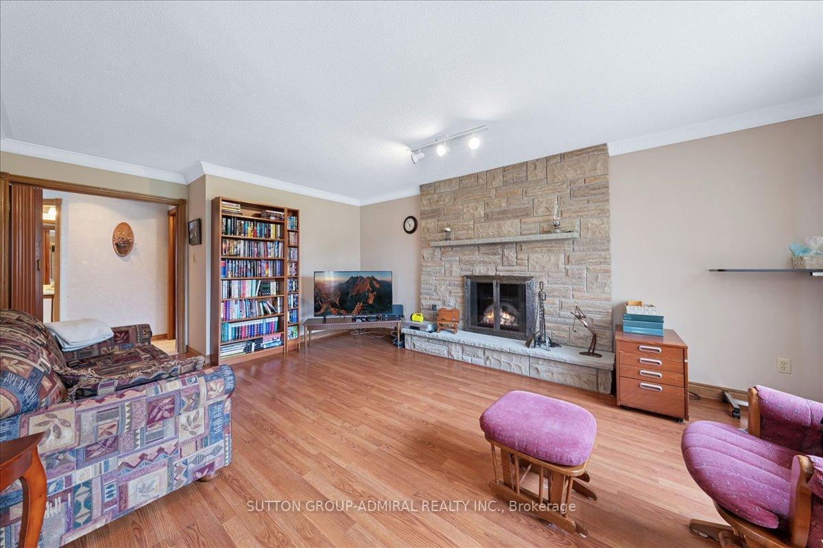 Photo 12 of 106 Sheardown Drive, King, Nobleton — HOMEH