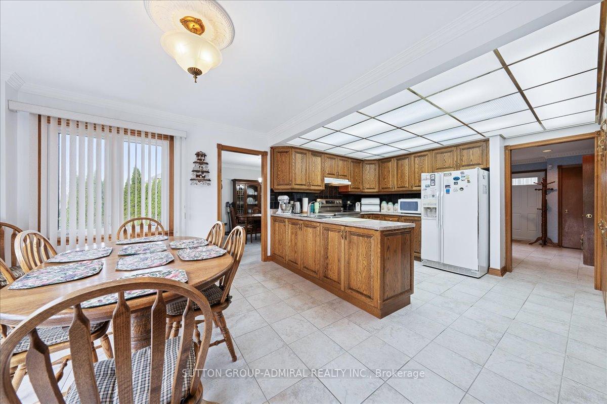 Photo 13 of 106 Sheardown Drive, King, Nobleton — HOMEH