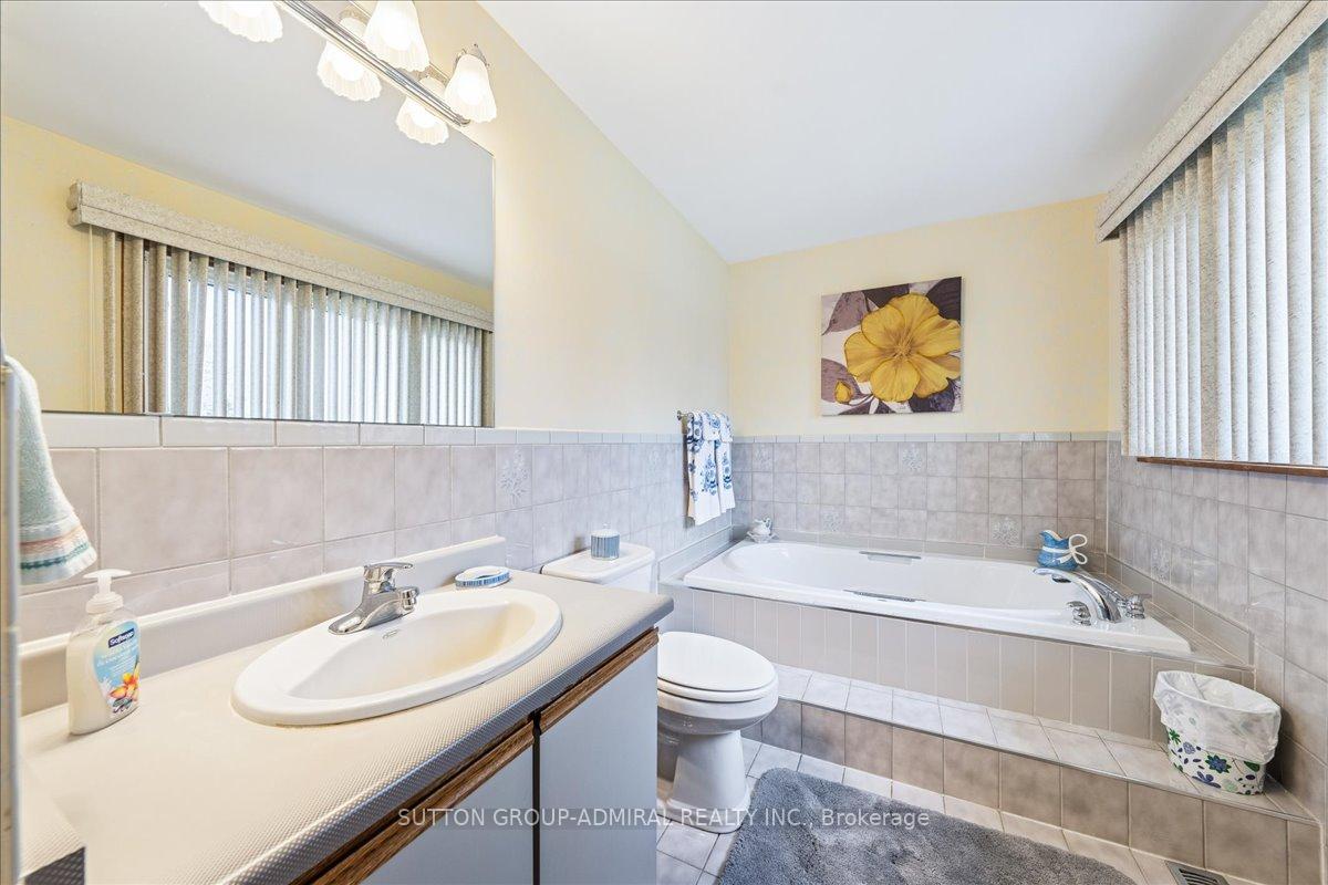 Photo 25 of 106 Sheardown Drive, King, Nobleton — HOMEH