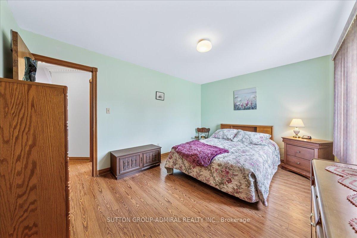 Photo 28 of 106 Sheardown Drive, King, Nobleton — HOMEH