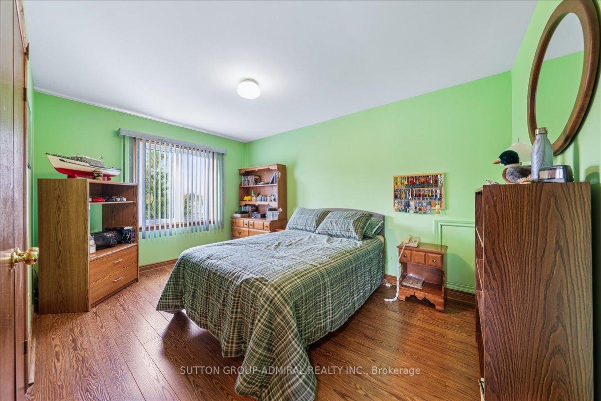 Photo 32 of 106 Sheardown Drive, King, Nobleton — HOMEH