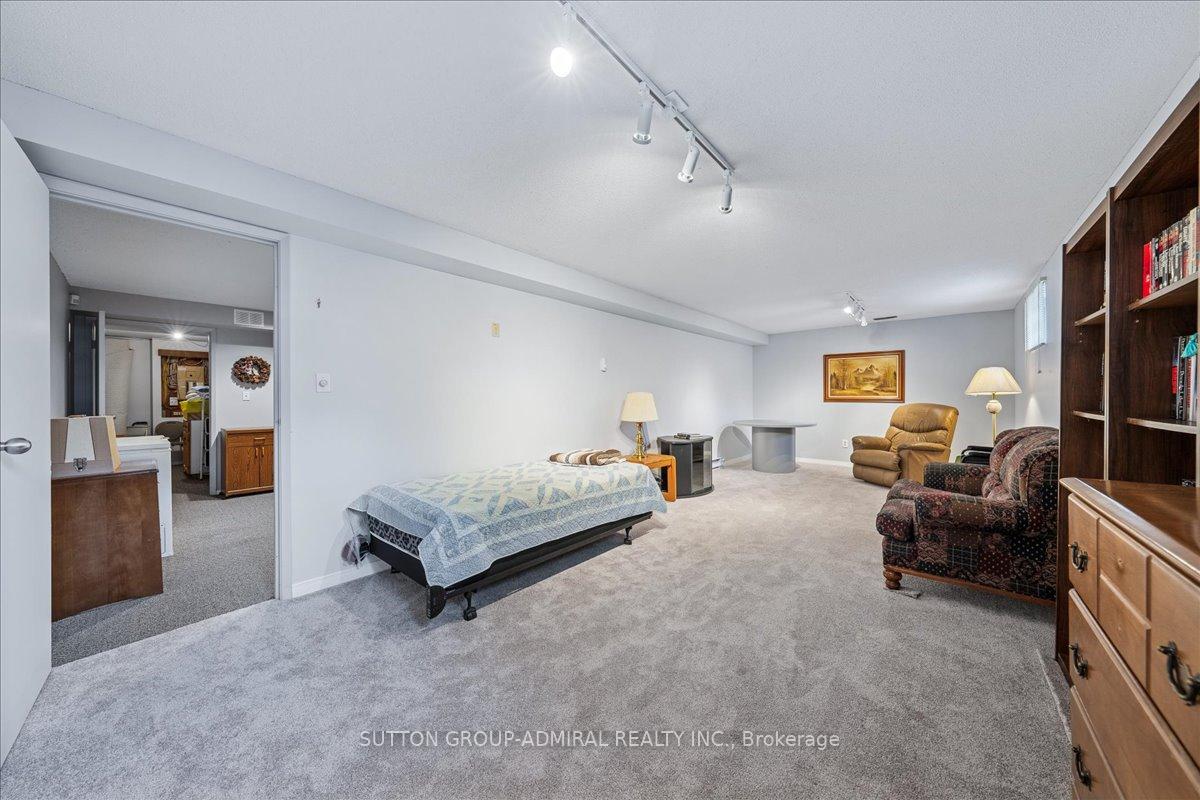 Photo 37 of 106 Sheardown Drive, King, Nobleton — HOMEH