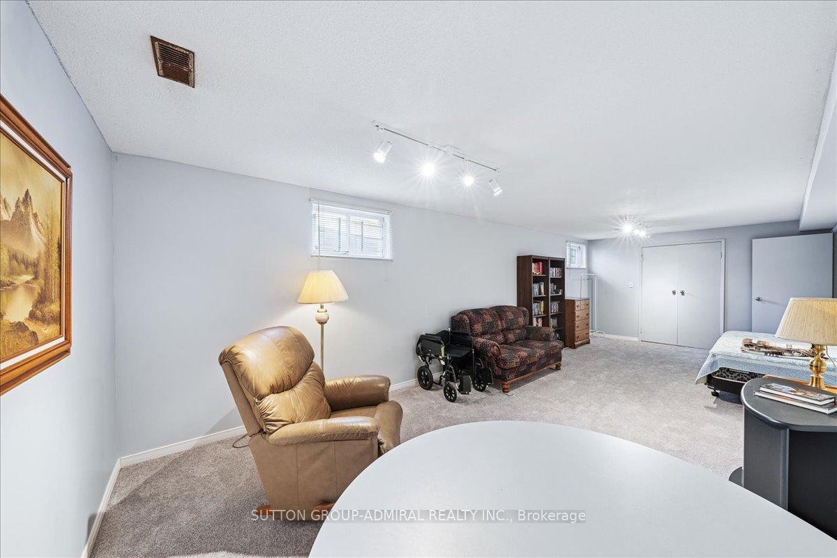 Photo 38 of 106 Sheardown Drive, King, Nobleton — HOMEH