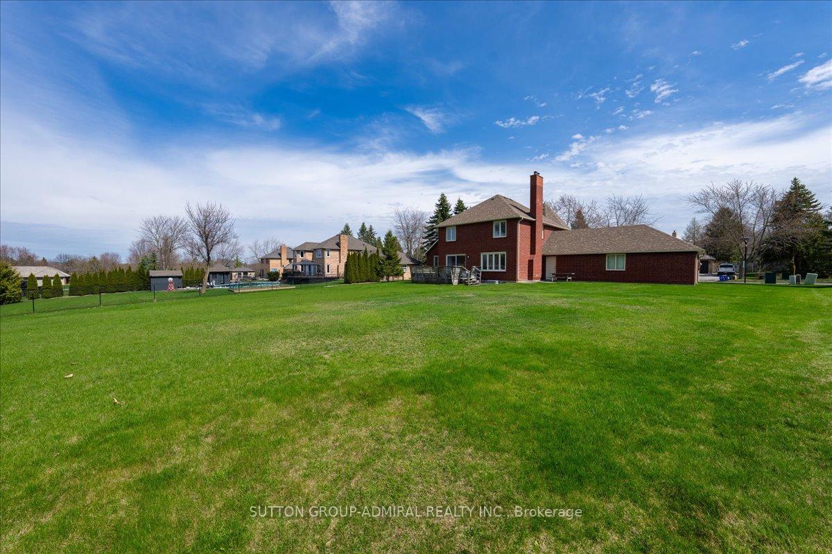 Photo 40 of 106 Sheardown Drive, King, Nobleton — HOMEH
